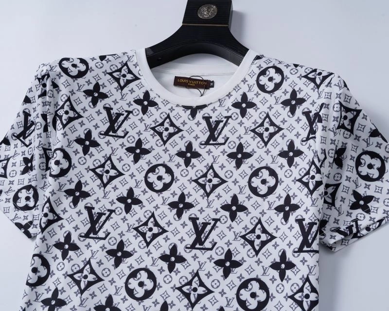 Louis Vuitton Short Suits Durable 138514