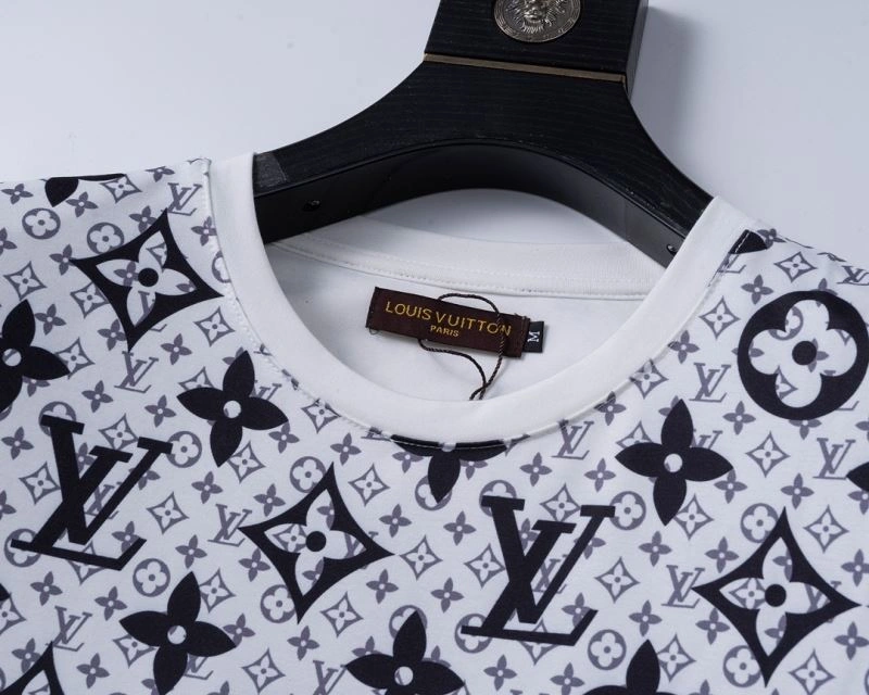 Louis Vuitton Short Suits Durable 138514