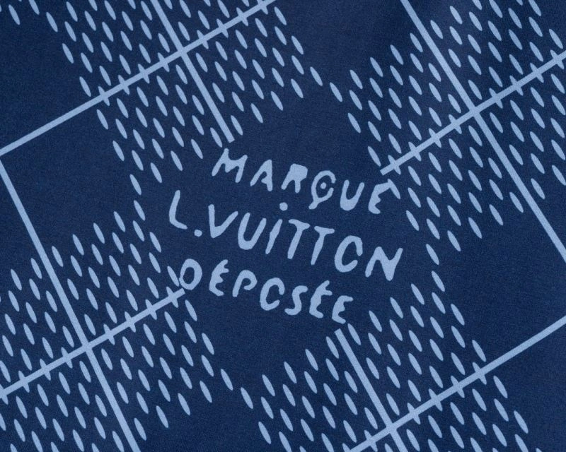 Louis Vuitton Short Suits Youthful 138513