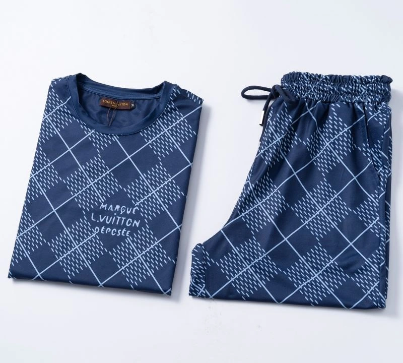 Louis Vuitton Short Suits Youthful 138513