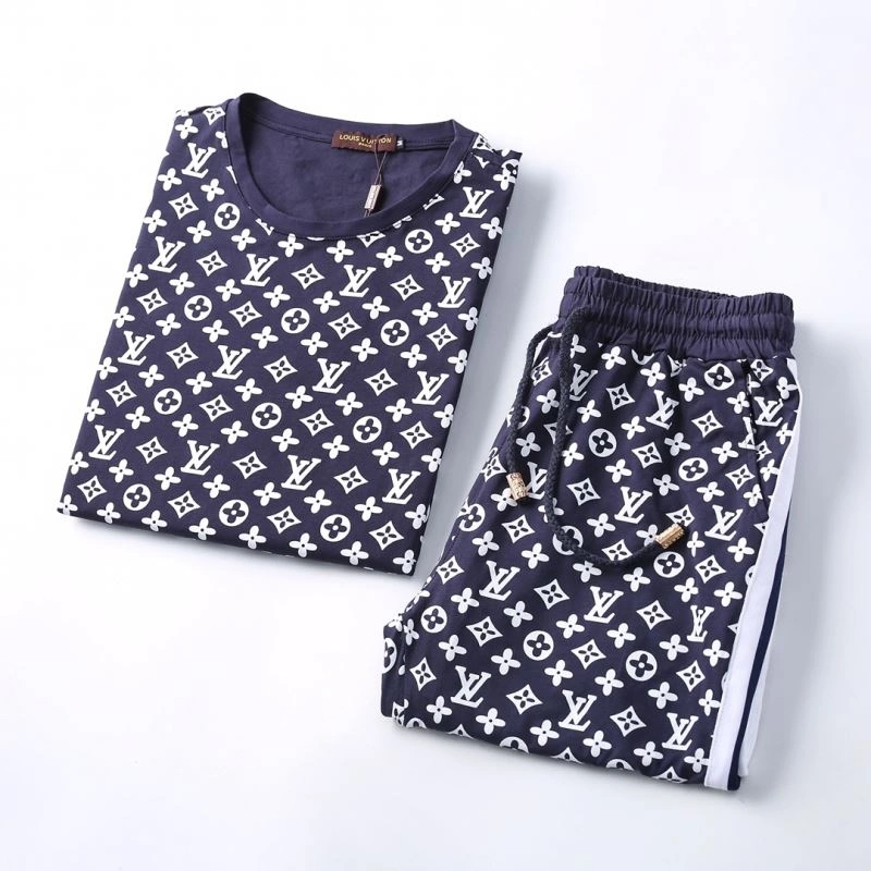 Sophisticated Louis Vuitton Short Suits 138508