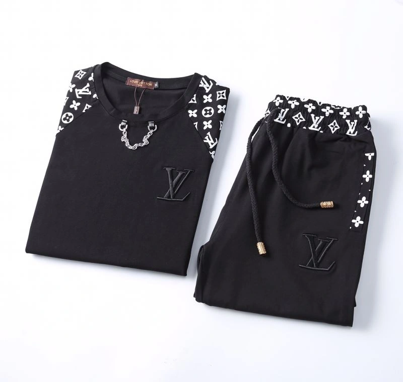 SmartChoice Louis Vuitton Short Suits 138510