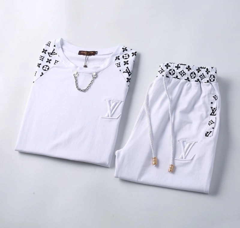 SmartChoice Louis Vuitton Short Suits 138510