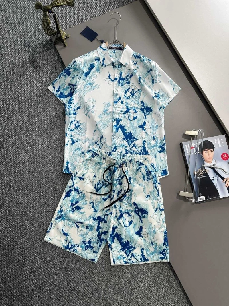 Chic Louis Vuitton Short Suits 138497
