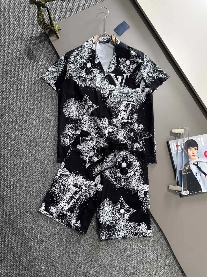 WeatherProof Louis Vuitton Short Suits 138498