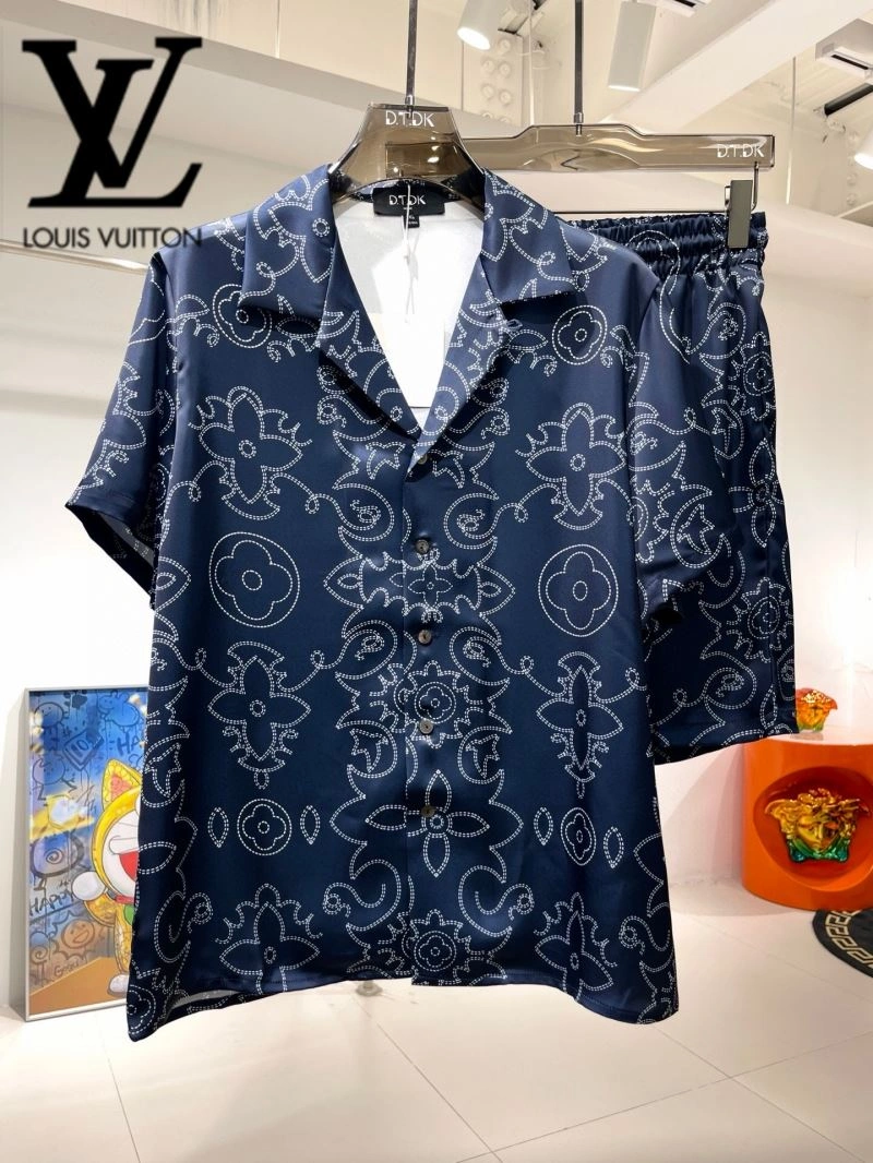 Louis Vuitton Short Suits Trendsetting 131982