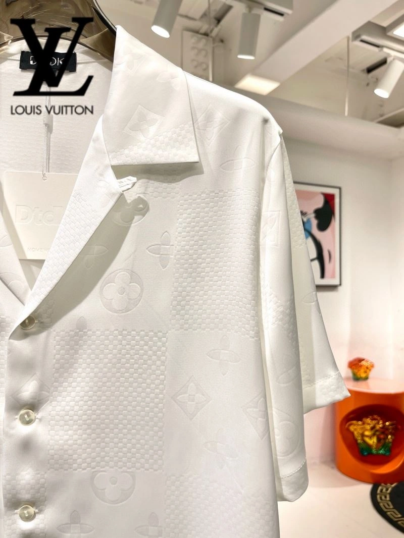 Classic Louis Vuitton Short Suits 131984