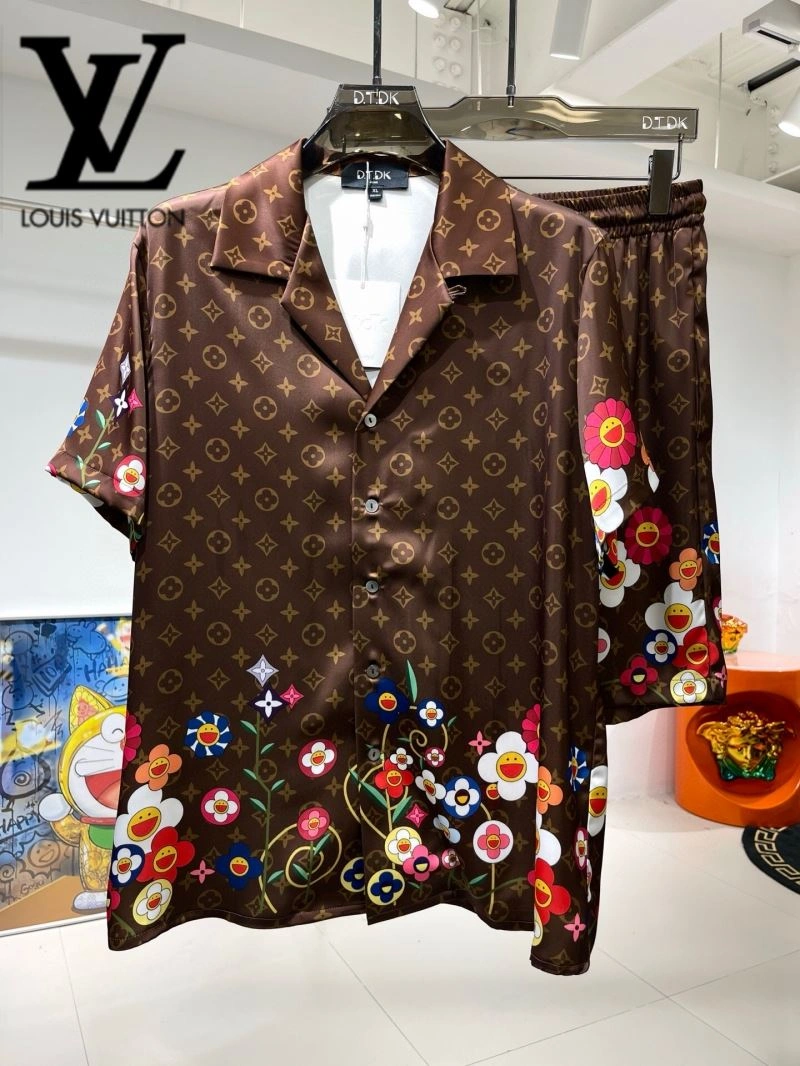 Louis Vuitton Short Suits Snug 131996