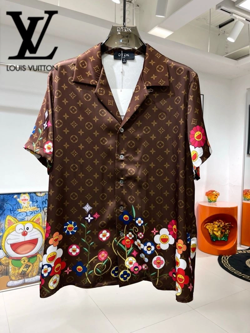 Louis Vuitton Short Suits Snug 131996