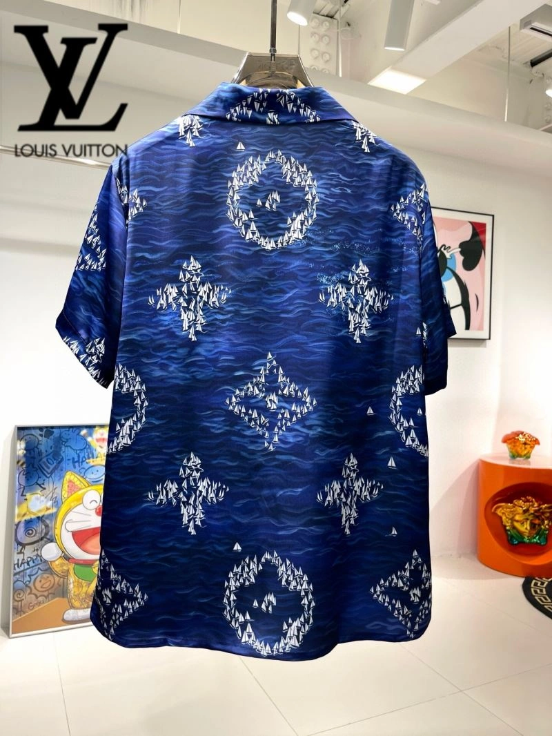 Durable Louis Vuitton Short Suits 131980