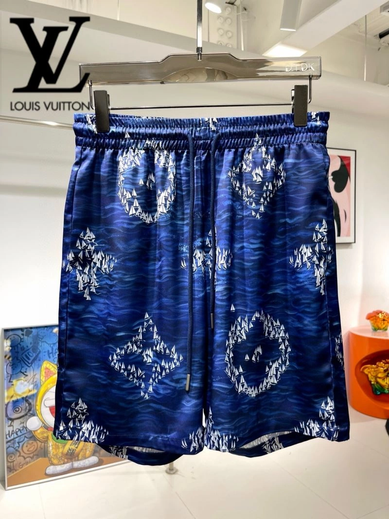 Durable Louis Vuitton Short Suits 131980