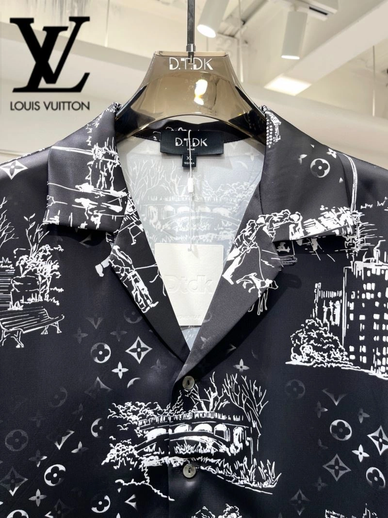 Louis Vuitton Short Suits AllSeason 131983