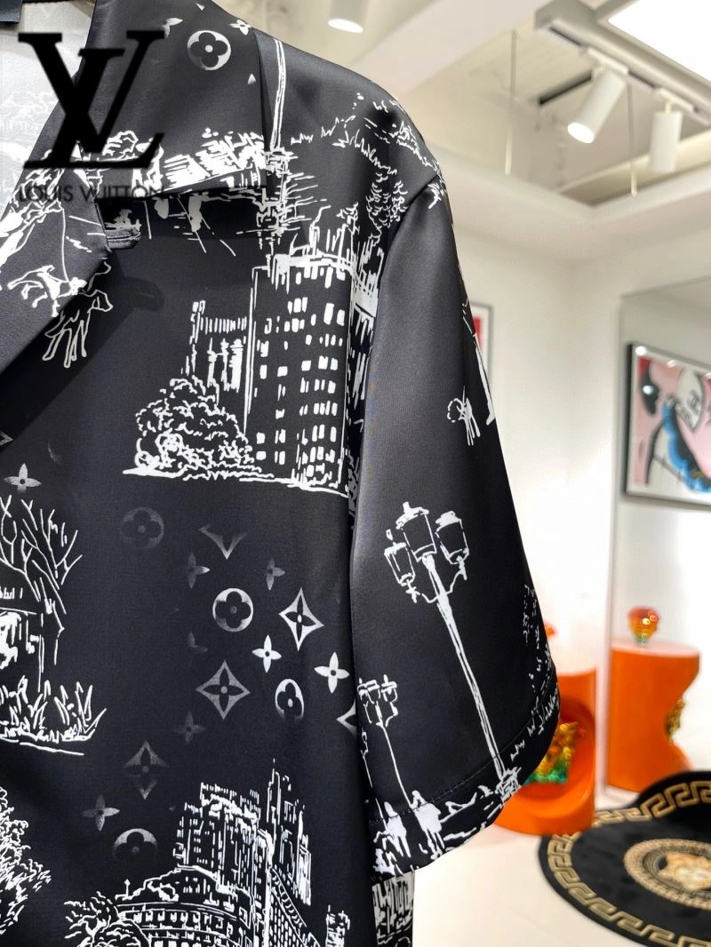 Louis Vuitton Short Suits AllSeason 131983