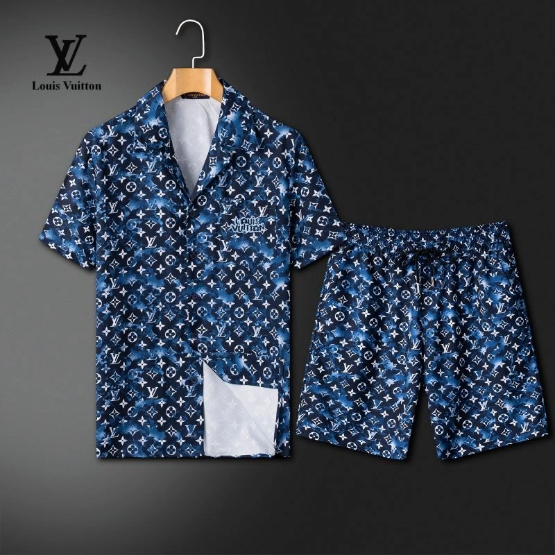 TravelReady Louis Vuitton Short Suits 139132