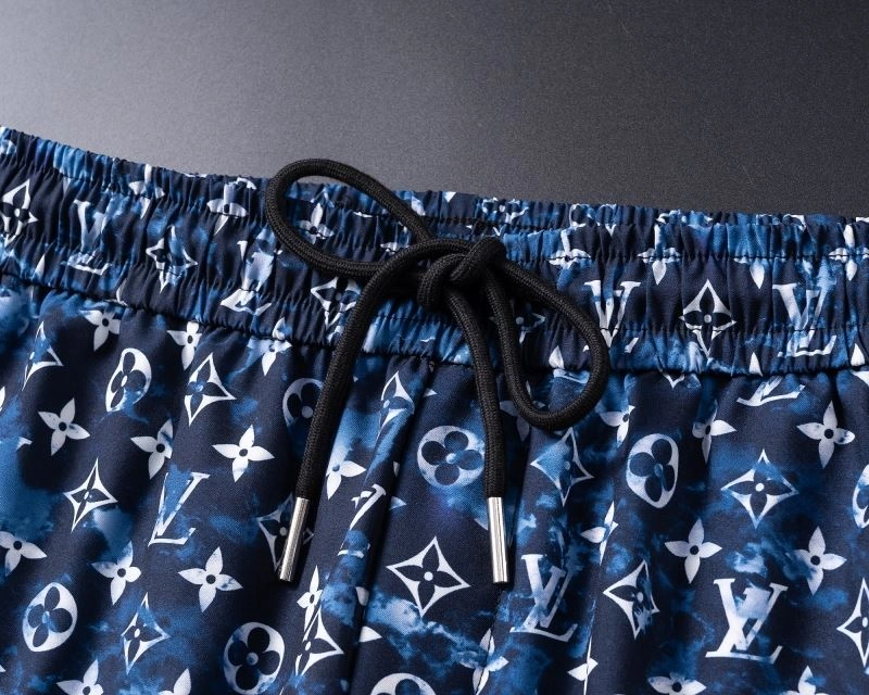 TravelReady Louis Vuitton Short Suits 139132