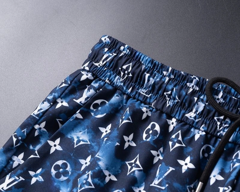 TravelReady Louis Vuitton Short Suits 139132