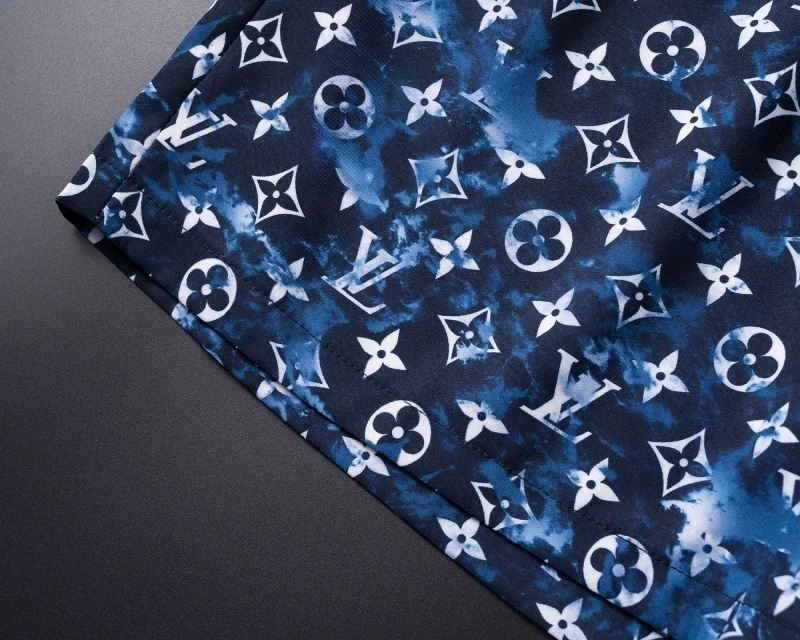 TravelReady Louis Vuitton Short Suits 139132