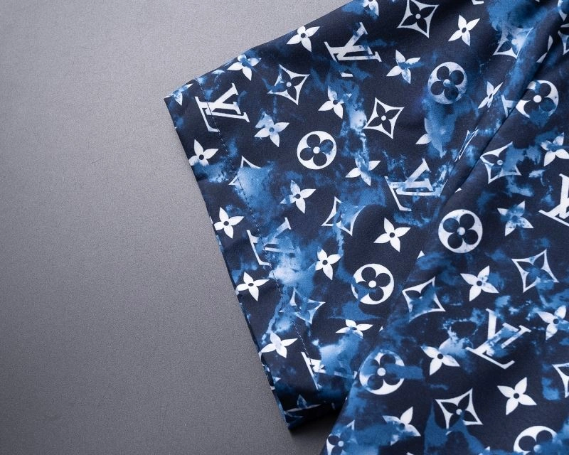 TravelReady Louis Vuitton Short Suits 139132