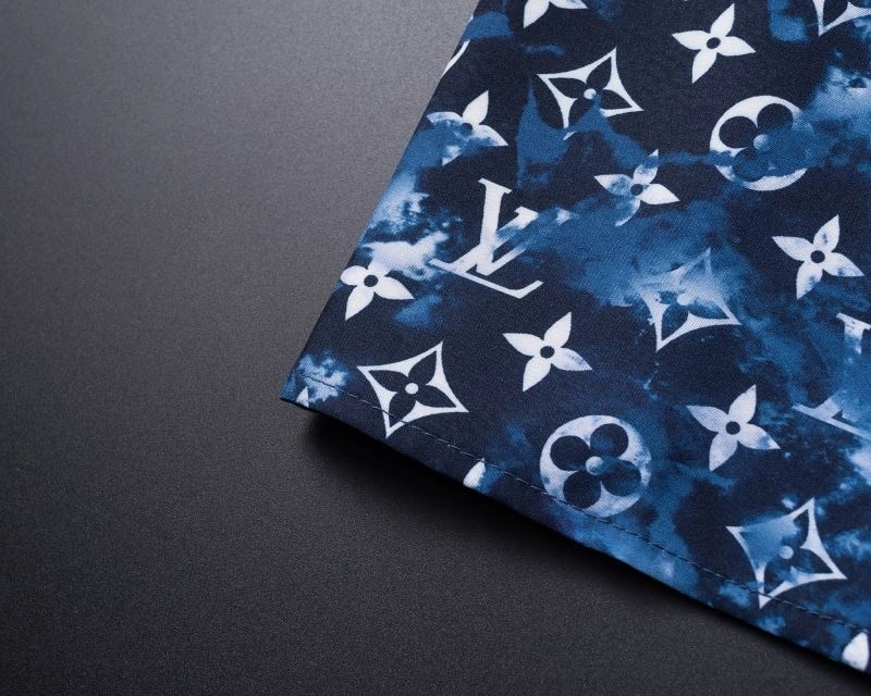 TravelReady Louis Vuitton Short Suits 139132