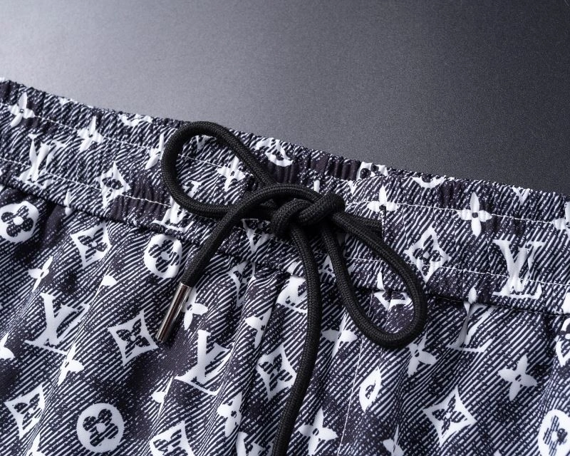 Trendy Louis Vuitton Short Suits 139138