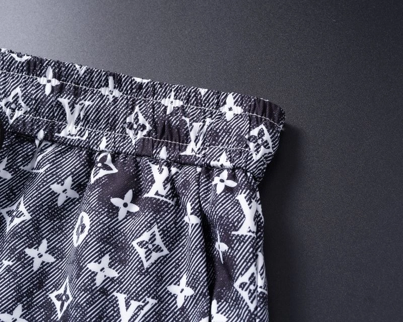 Trendy Louis Vuitton Short Suits 139138