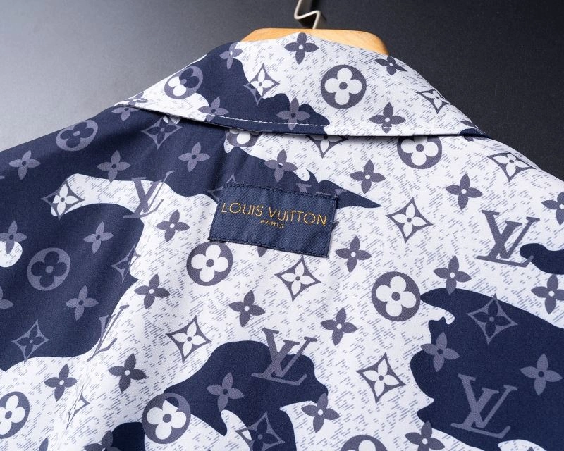 Sophisticated Louis Vuitton Short Suits 139126