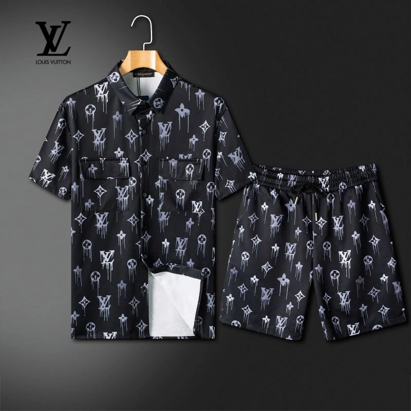 Louis Vuitton Short Suits EyeCatching 131976