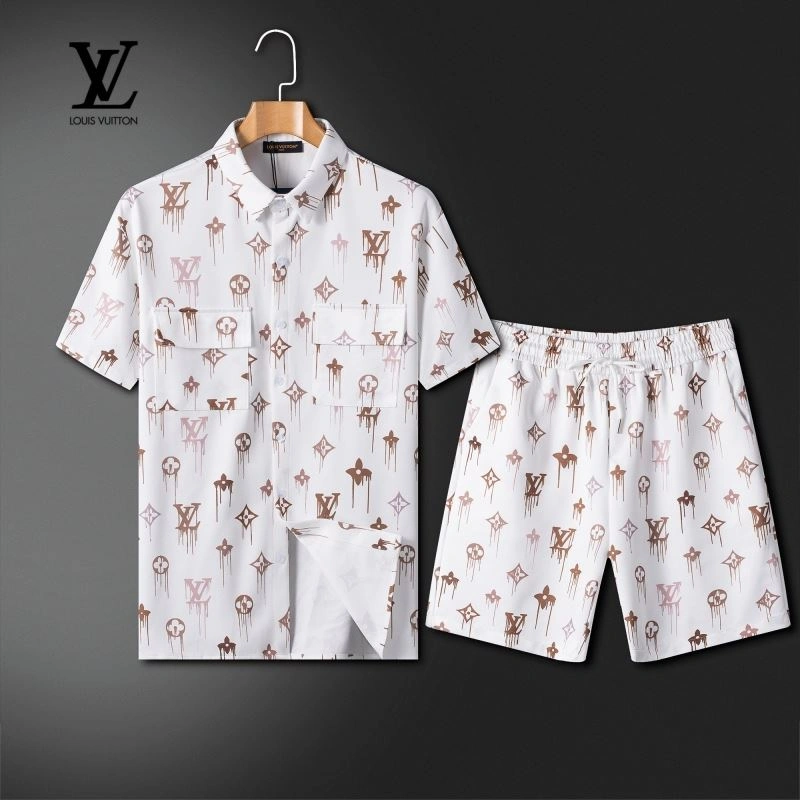 Louis Vuitton Short Suits EyeCatching 131976