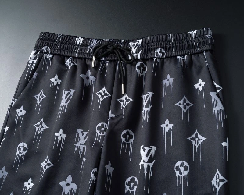 Louis Vuitton Short Suits EyeCatching 131976
