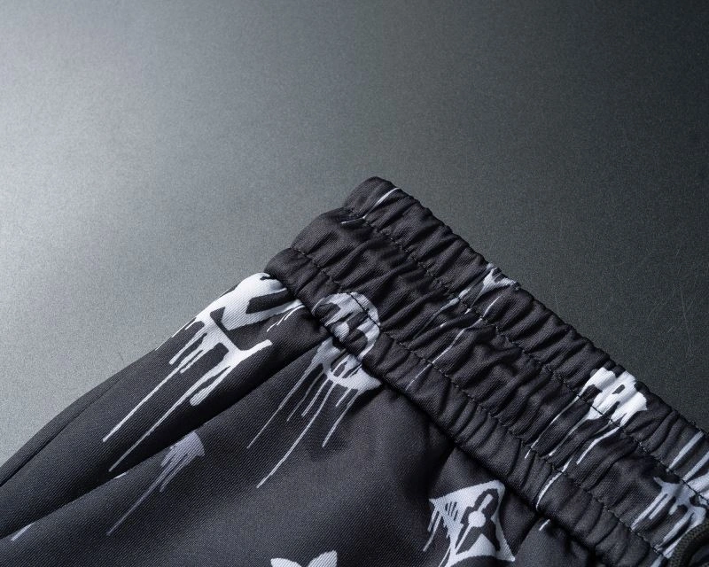 Louis Vuitton Short Suits EyeCatching 131976