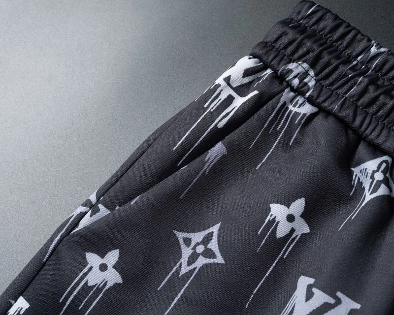 Louis Vuitton Short Suits EyeCatching 131976