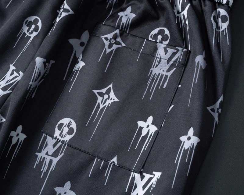 Louis Vuitton Short Suits EyeCatching 131976