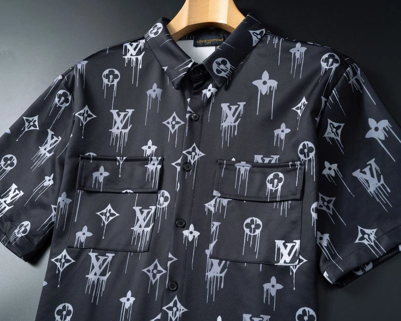 Louis Vuitton Short Suits EyeCatching 131976