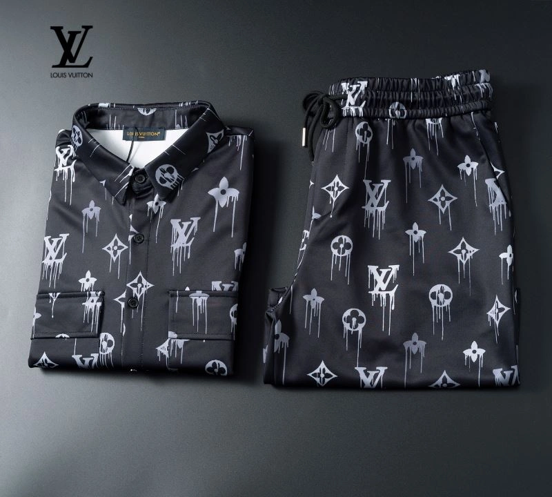 Louis Vuitton Short Suits EyeCatching 131976