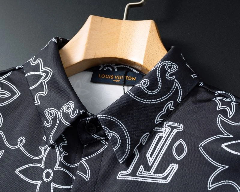 Louis Vuitton Short Suits Sophisticated 131974