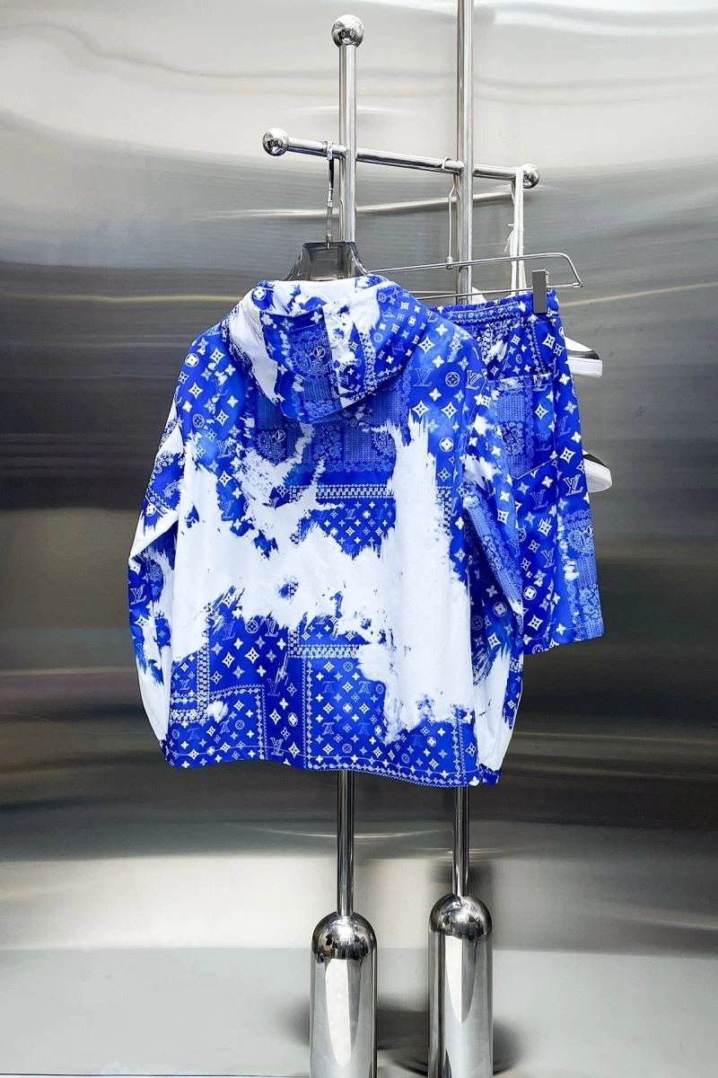 Classic Louis Vuitton Short Suits 137325