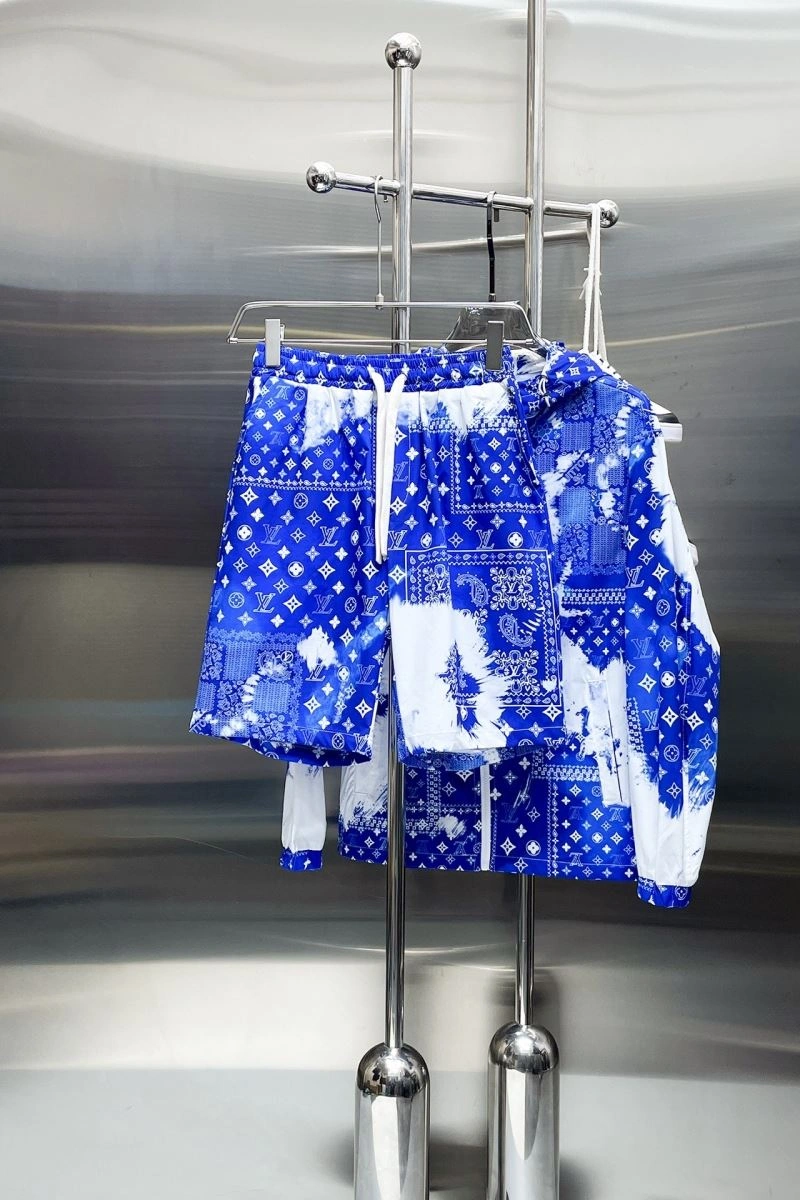Classic Louis Vuitton Short Suits 137325