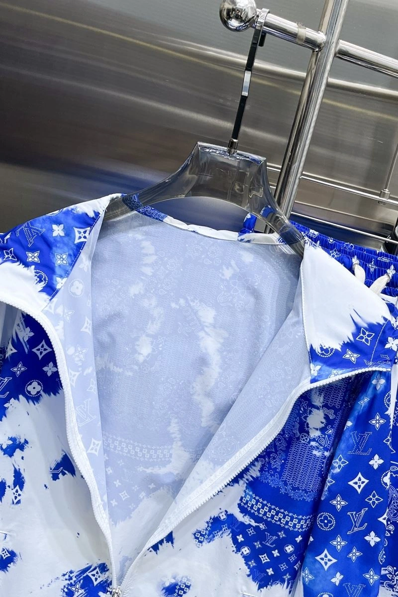 Classic Louis Vuitton Short Suits 137325