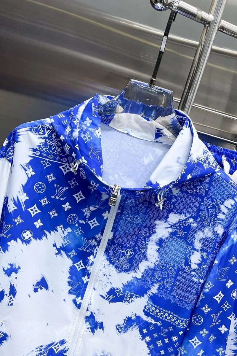 Classic Louis Vuitton Short Suits 137325
