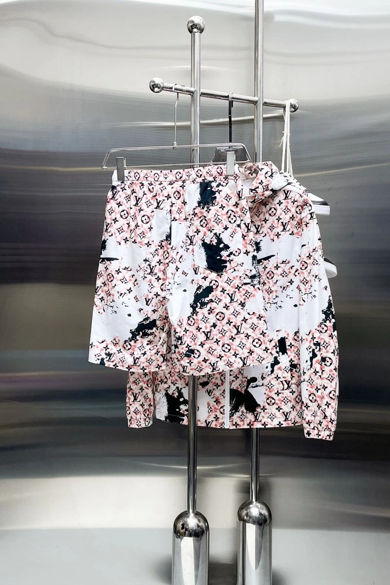 Louis Vuitton Short Suits WeatherProof 137324