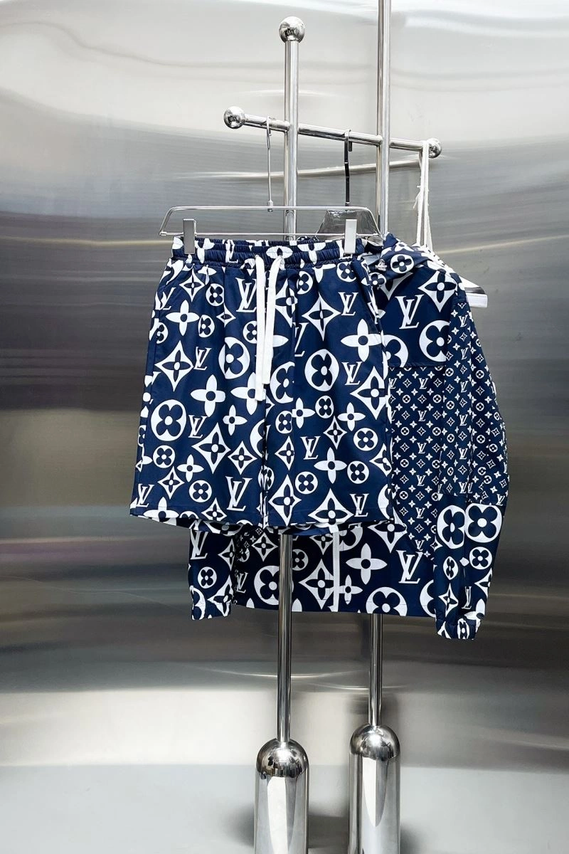 Louis Vuitton Short Suits Trendy 137341