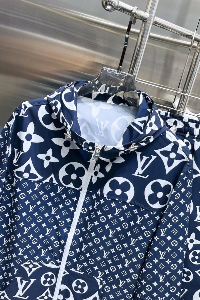 Louis Vuitton Short Suits Trendy 137341