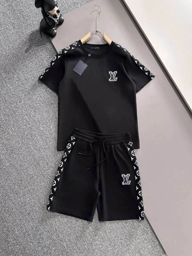 QuickDry Louis Vuitton Short Suits 136350