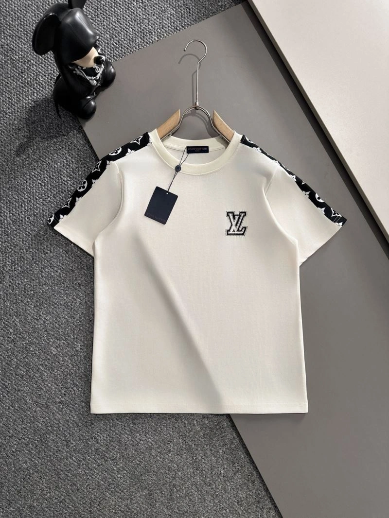 Durable Louis Vuitton Short Suits 136353