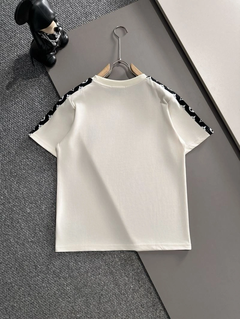 Durable Louis Vuitton Short Suits 136353