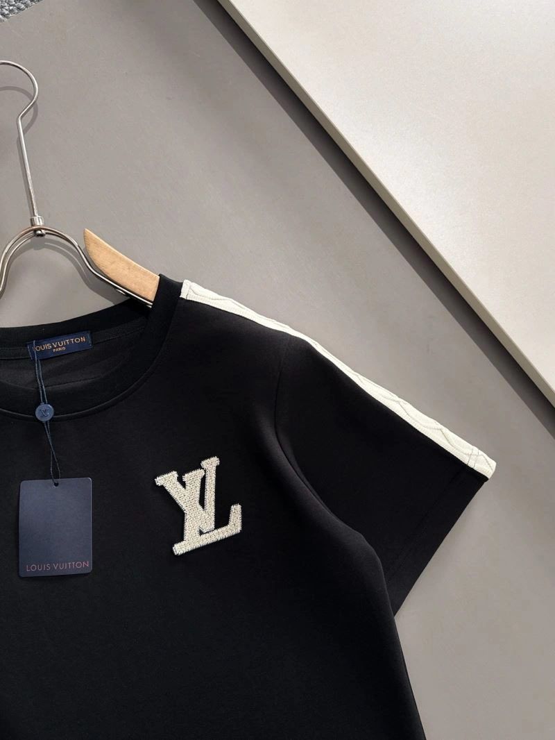 Louis Vuitton Short Suits SportInspired 136348