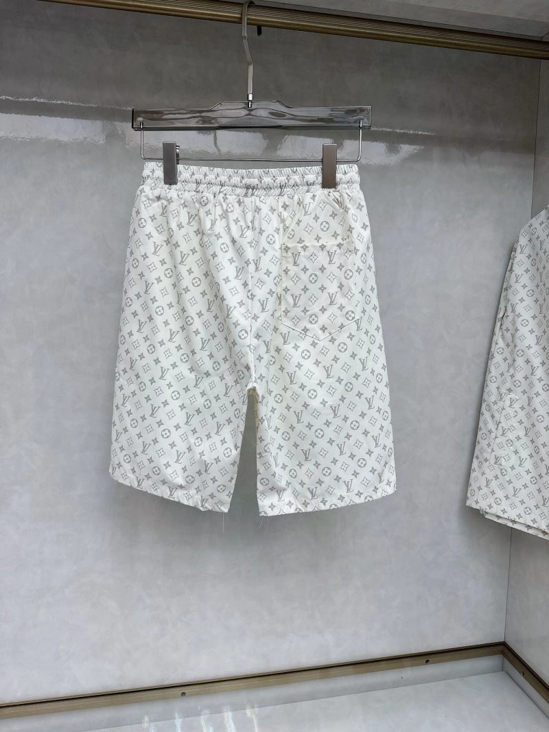 NewStyle Louis Vuitton Short Suits 136356