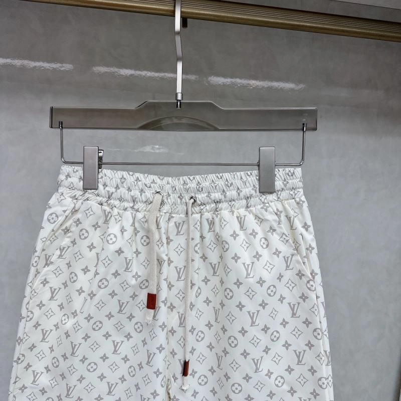NewStyle Louis Vuitton Short Suits 136356