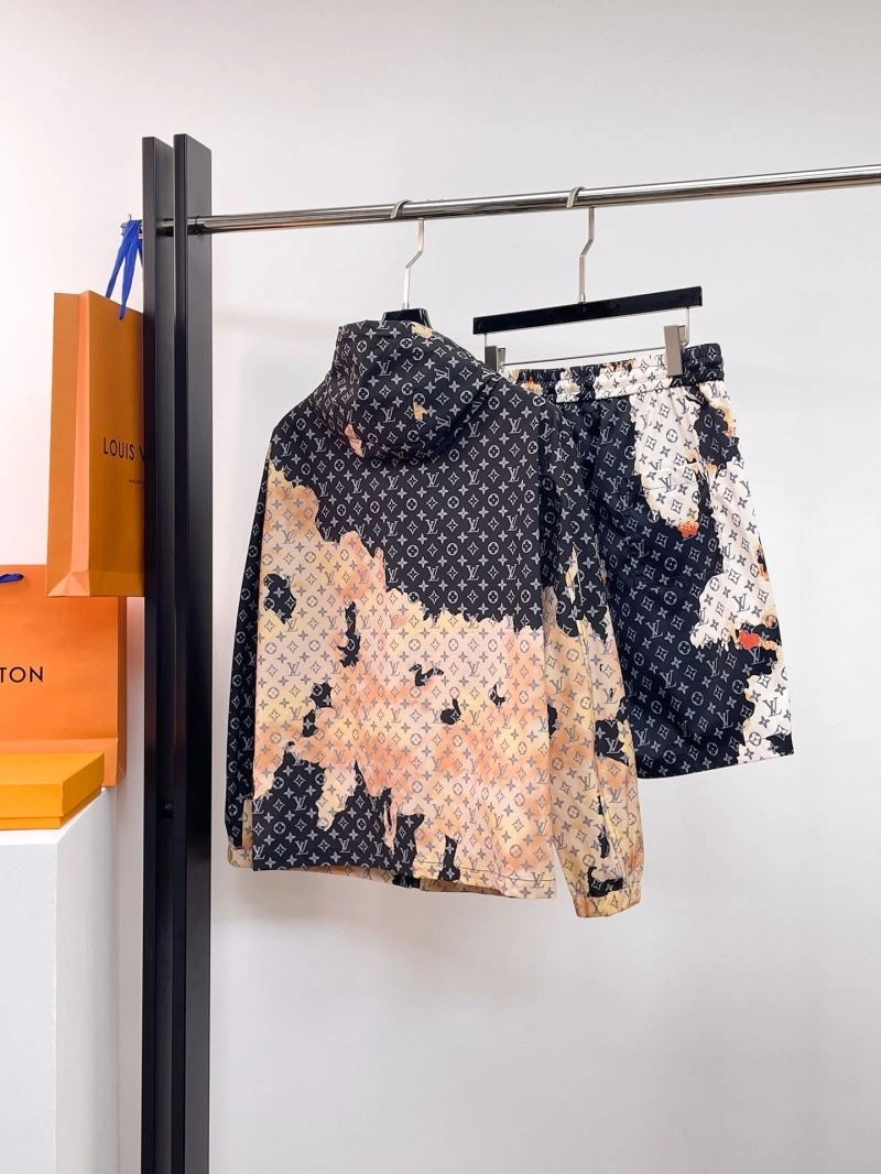 Louis Vuitton Short Suits Cozy 136341