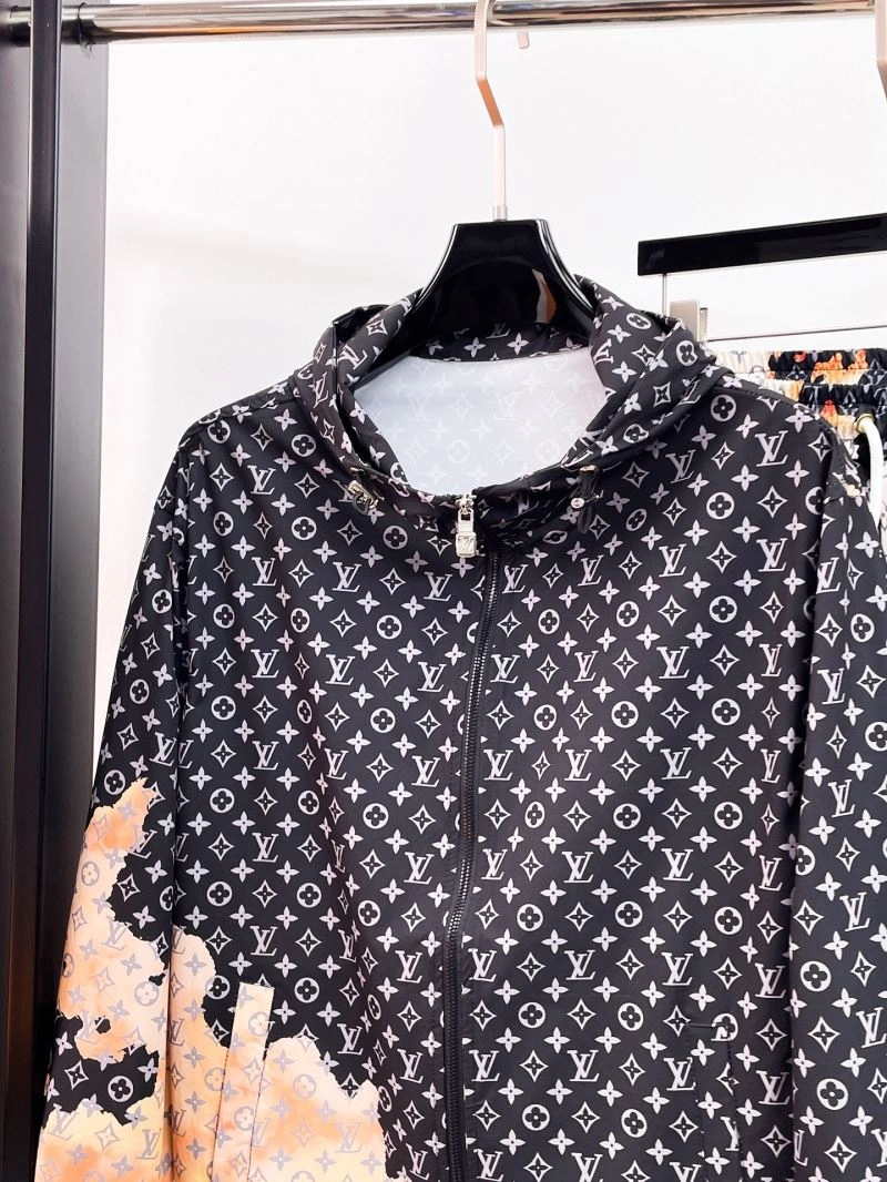 Louis Vuitton Short Suits Cozy 136341